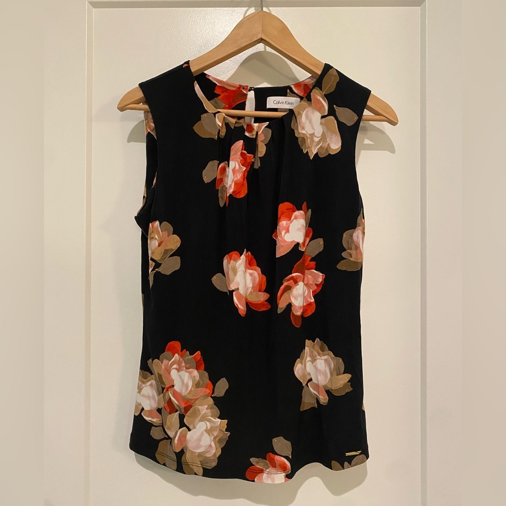 Calvin Klein High Neck Sleeveless Floral Blouse in M